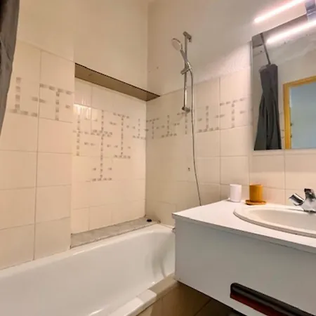 With Terrace Near The Appartamento La Rochelle (Charente-Maritime)