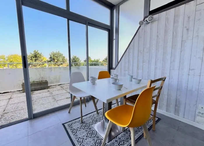 With Terrace Near The * La Rochelle (Charente-Maritime)